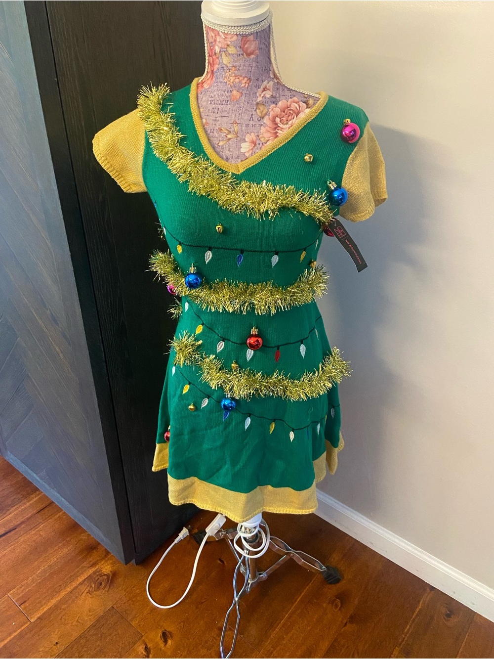 No boundaries holiday dress Small NWT